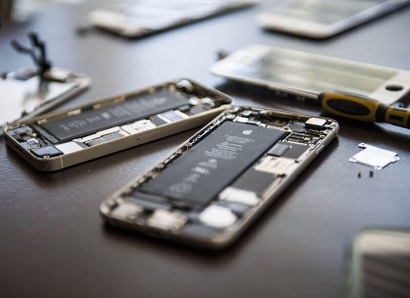5 причин выбрать профессиональный ремонт iPhone вместо самостоятельного 