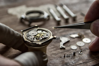 Преимущества профессионального ремонта часов