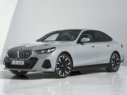 Розширений огляд та порівняння BMW i5 з конкурентами