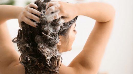 Маски проти бальзамів: що вибрати для вашого типу волосся?