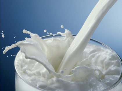 Секрети вибору якісного молока: як впізнати натуральний продукт